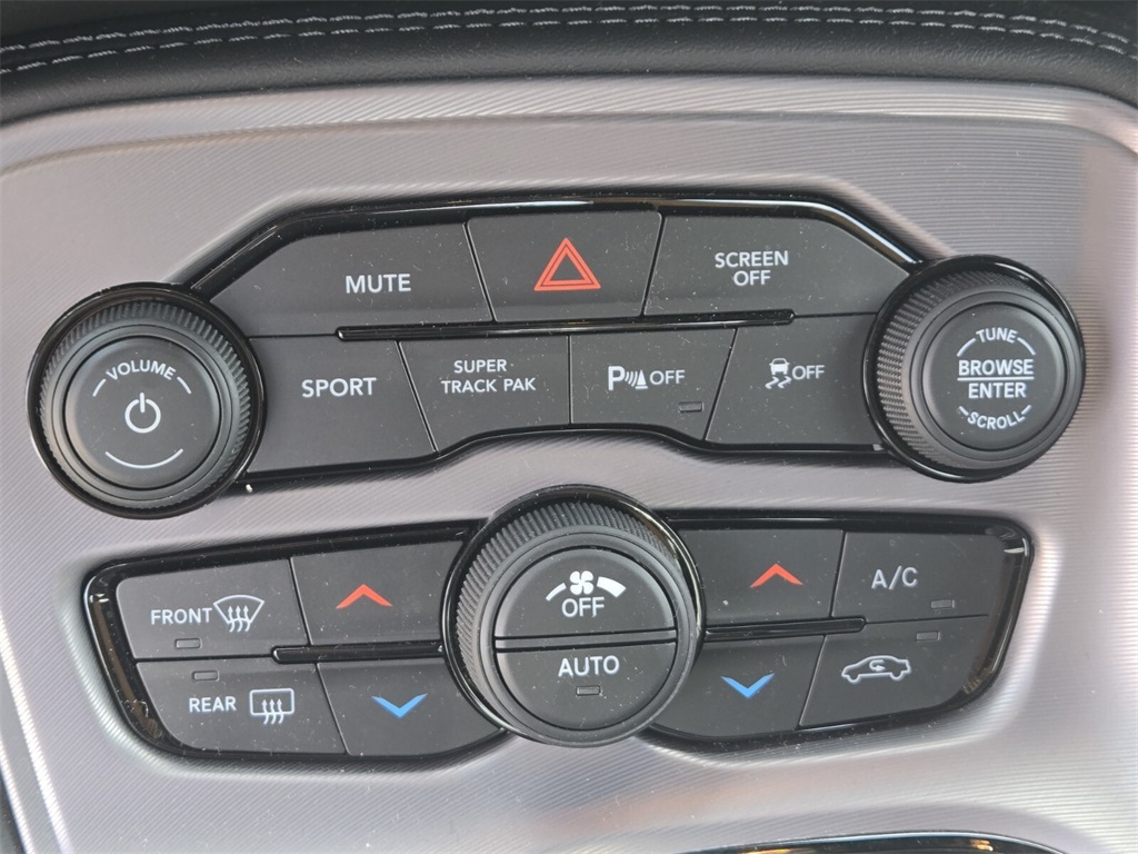 2023 Dodge Challenger R/T photo 14