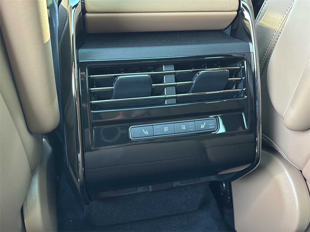 2025 Land Rover Range Rover Sport SE photo 22