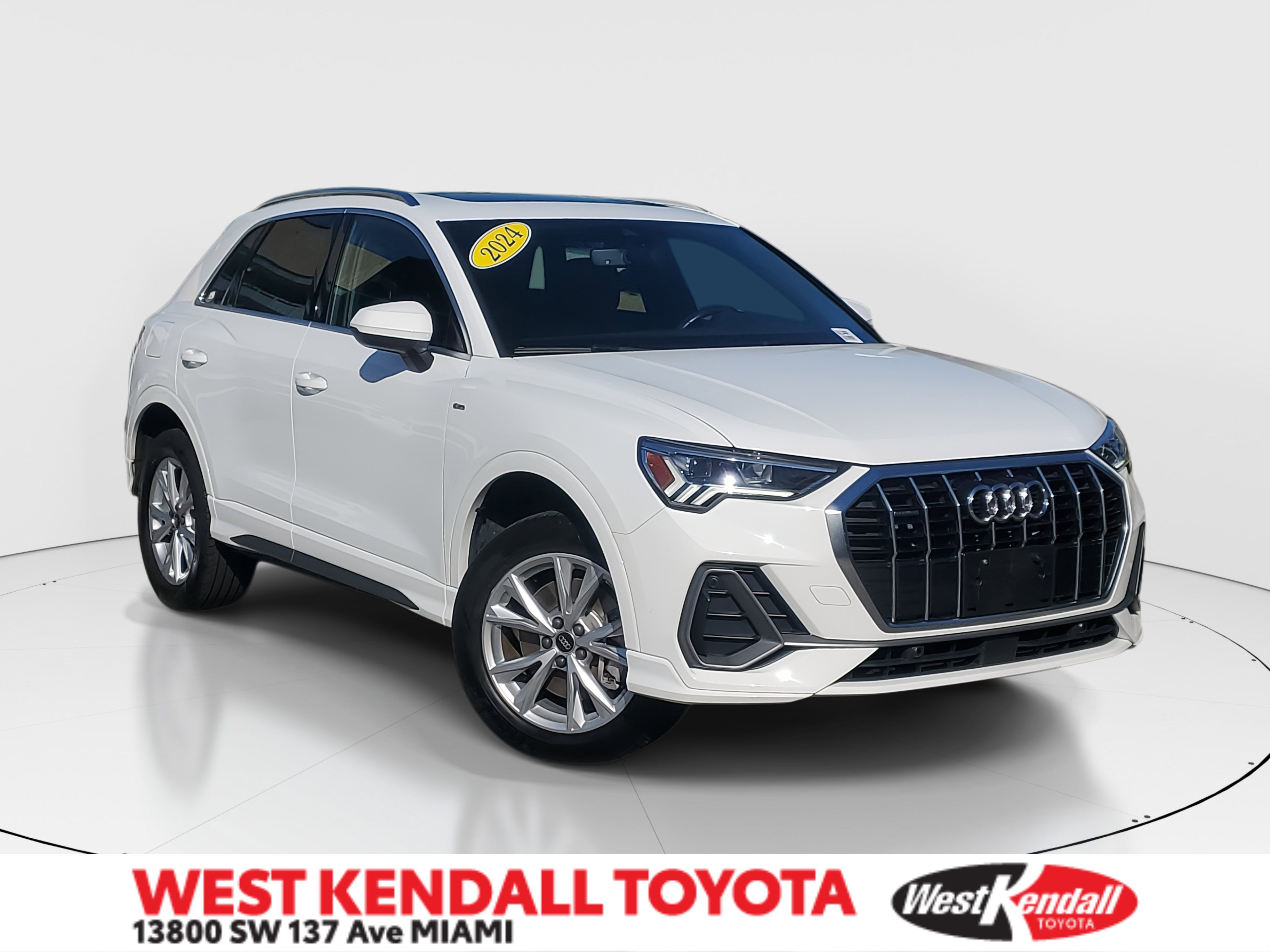 2024 Audi Q3 S Line Premium's photo