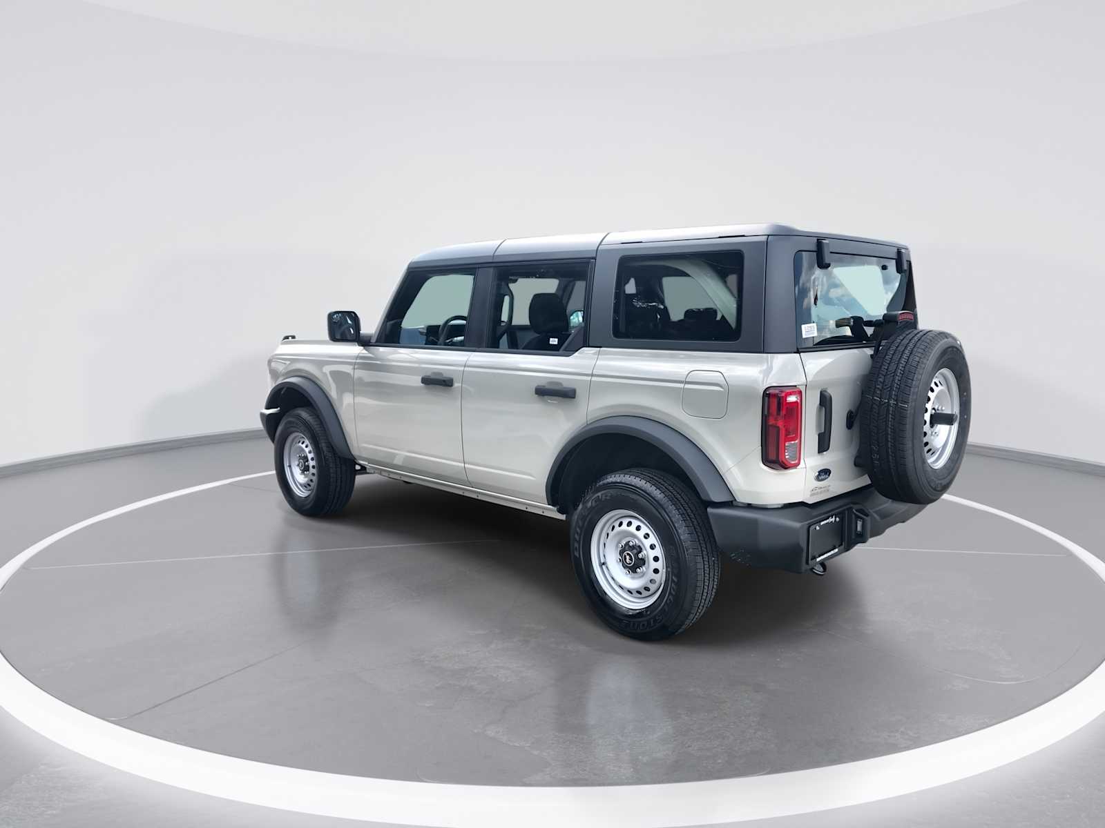 2025 Ford Bronco Base photo 6