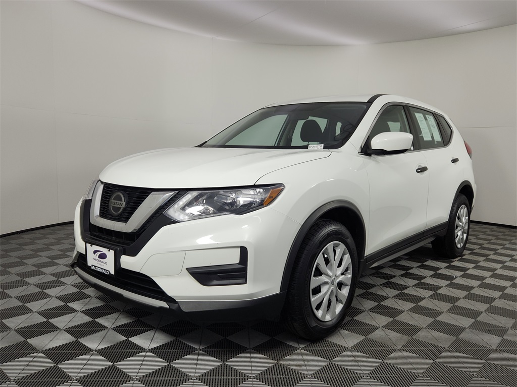 2018 Nissan Rogue S's photo