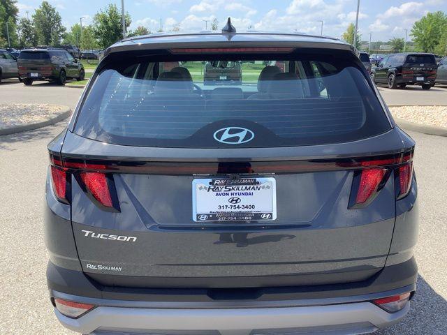 2025 Hyundai Tucson SE photo 5