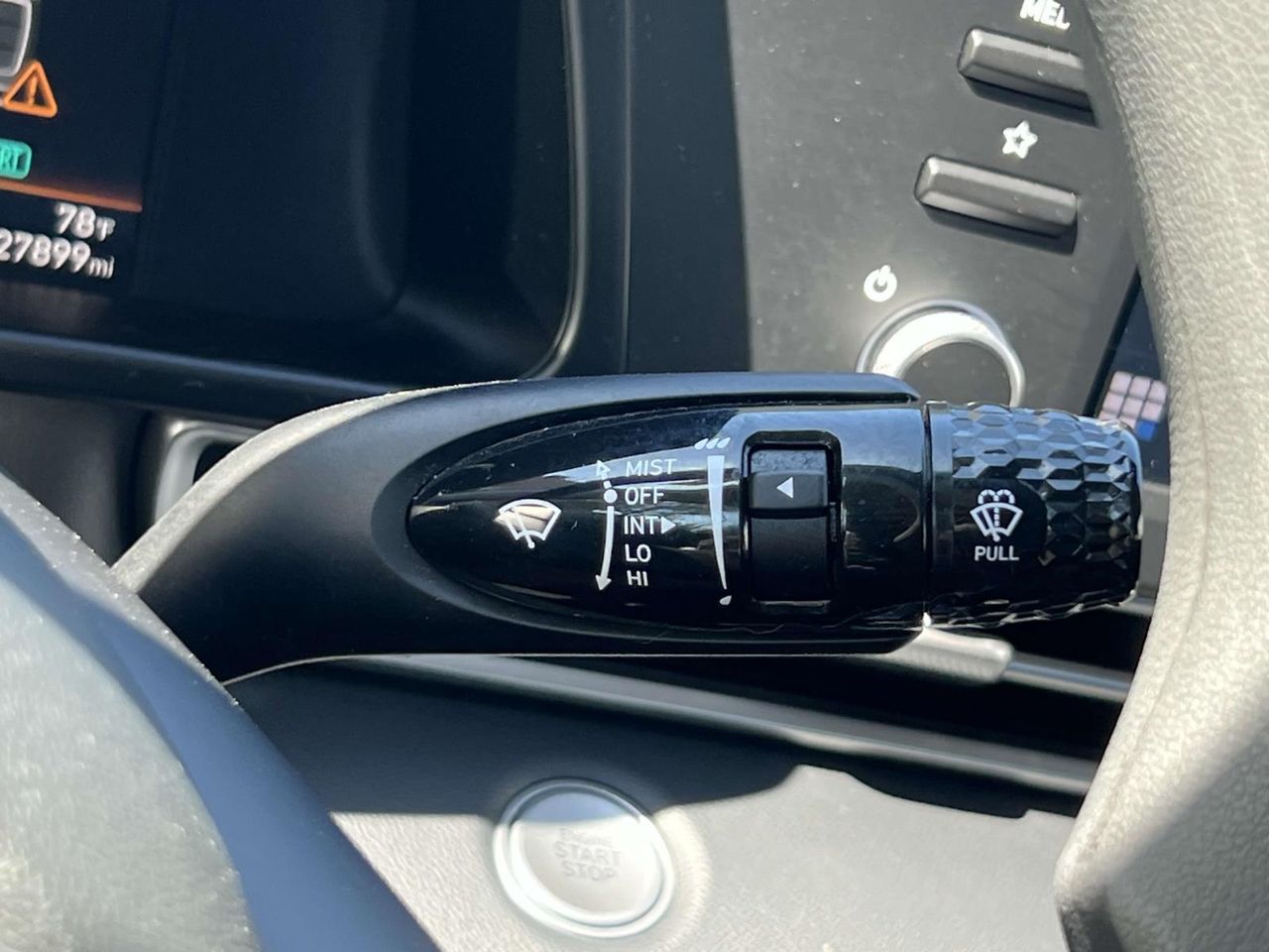 2022 Hyundai Elantra SEL photo 20