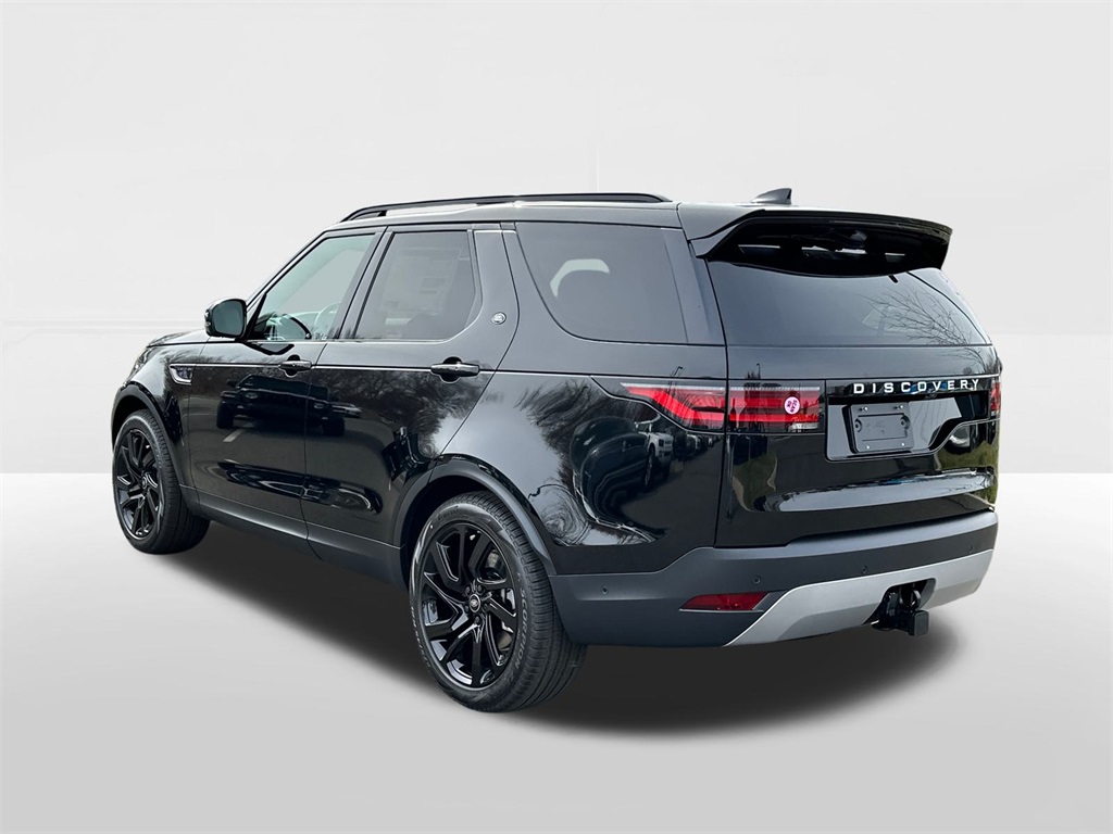 2025 Land Rover Discovery S photo 2