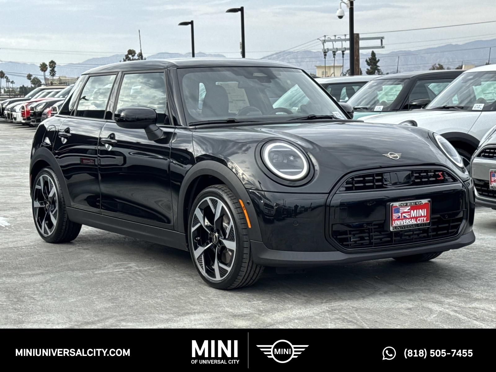 2026 MINI Hardtop 4 Door S's photo