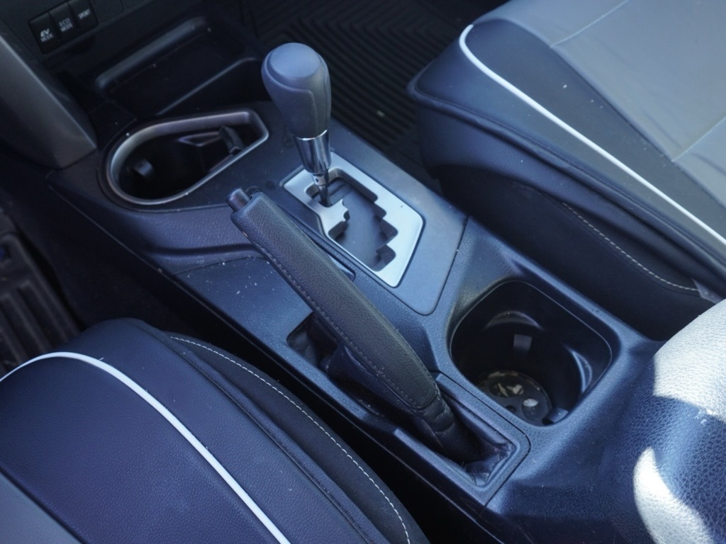 2018 Toyota RAV4 Hybrid XLE photo 18