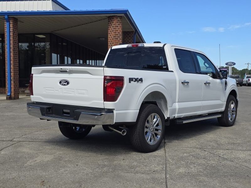 2025 Ford F-150 XLT photo 3