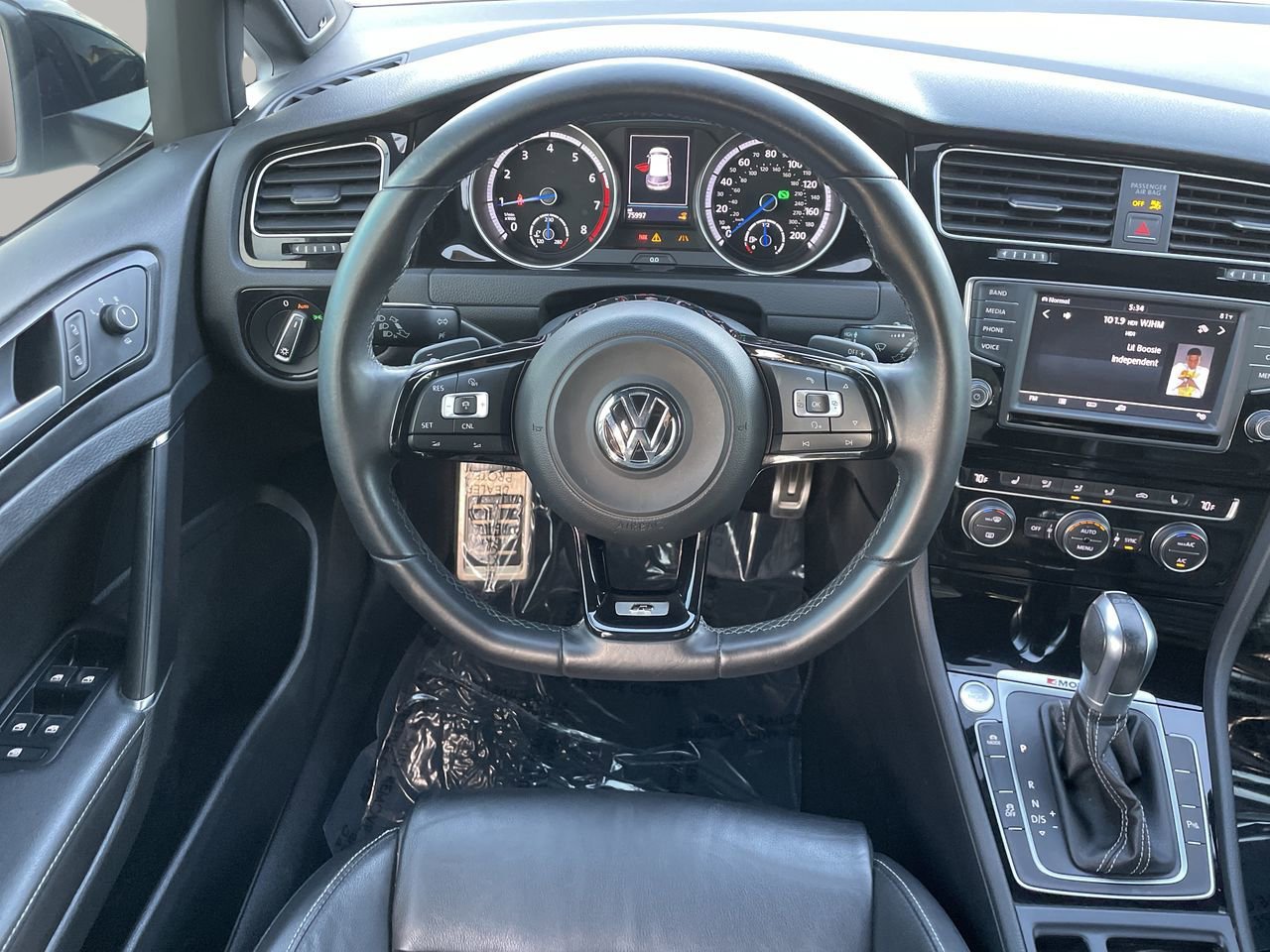 2017 Volkswagen Golf R 4Motion photo 12