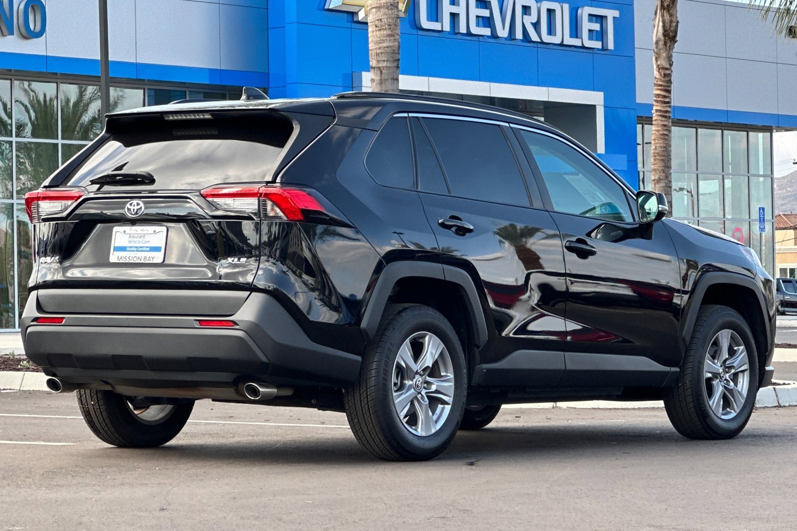 2022 Toyota RAV4 XLE photo 2