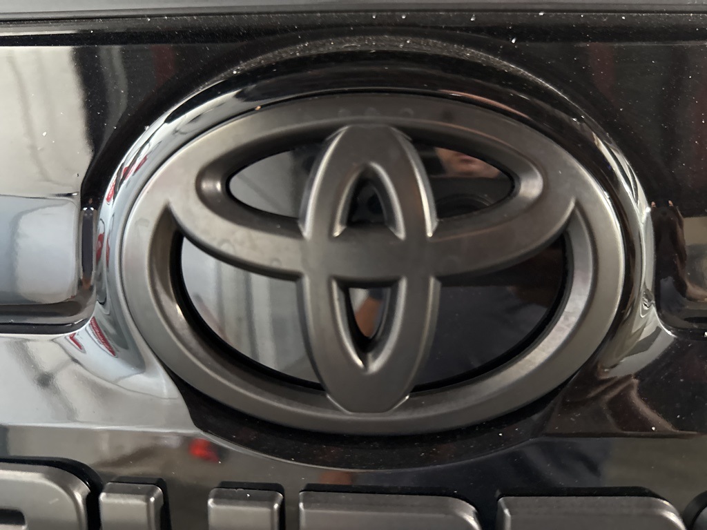 2020 Toyota 4Runner SR5 photo 19