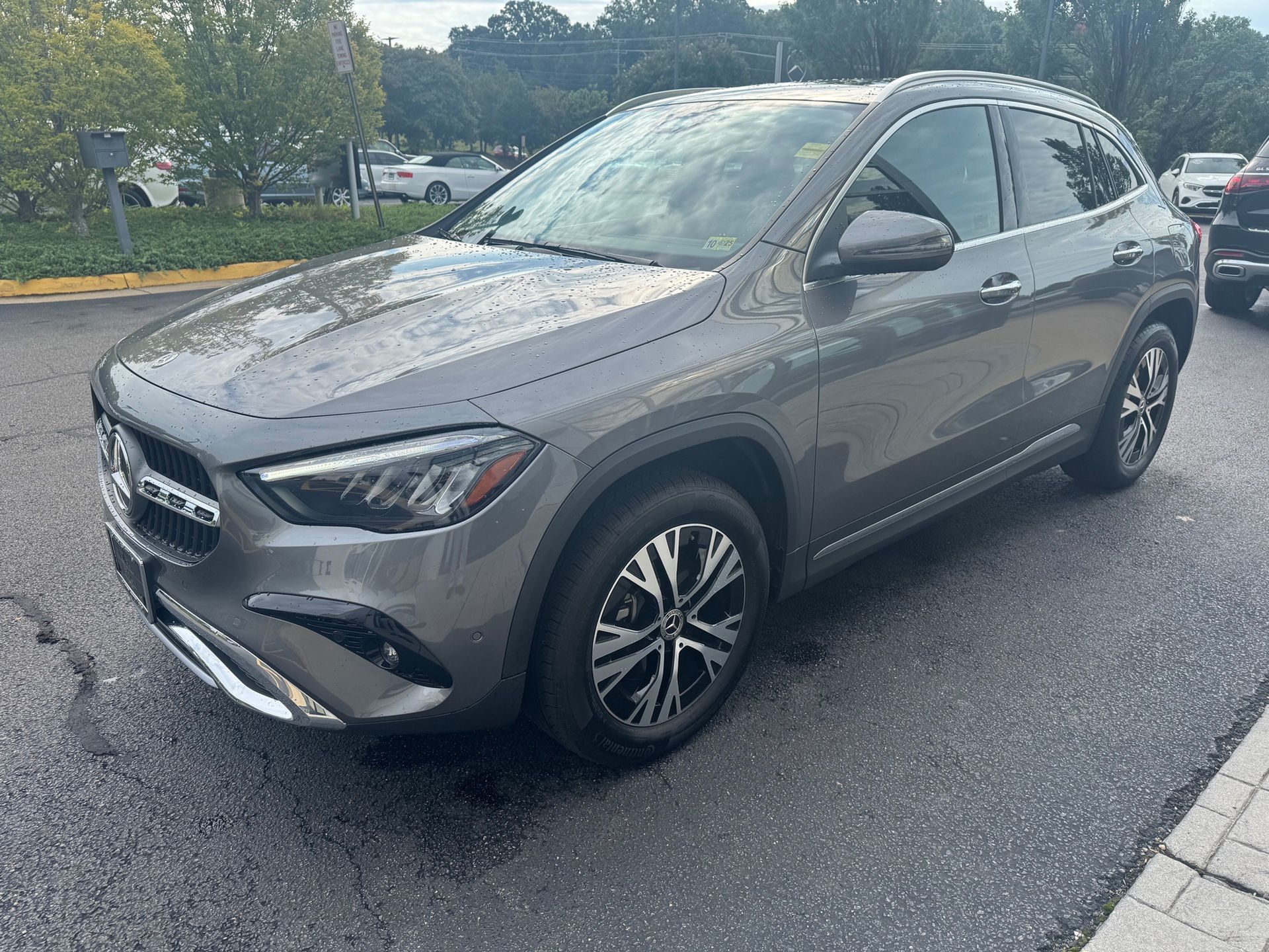 2025 Mercedes Benz GLA 250 4MATIC photo 3
