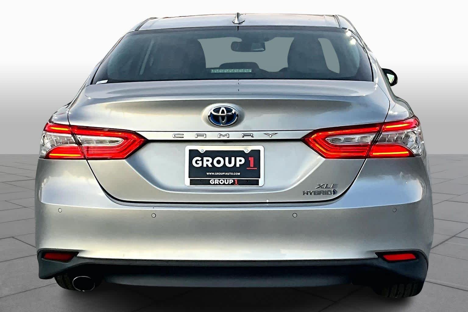 2018 Toyota Camry Hybrid XLE photo 4