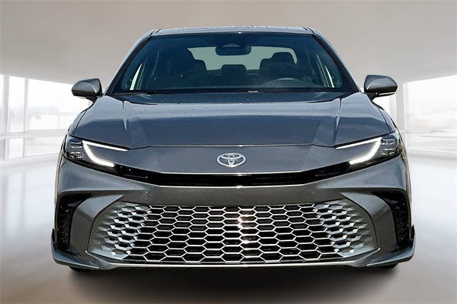 2025 Toyota Camry XSE photo 3