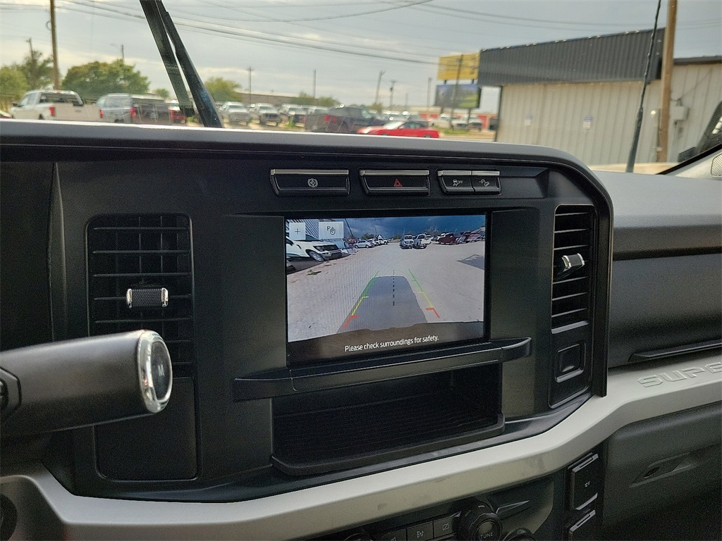 2023 Ford F-350 XLT photo 22