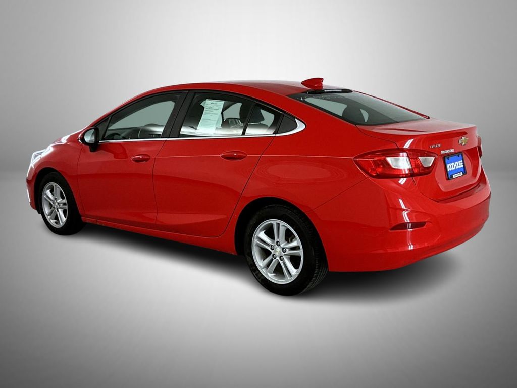 2016 Chevrolet Cruze LT photo 7