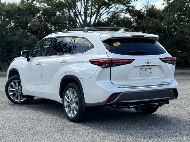 2021 Toyota Highlander Limited photo 3