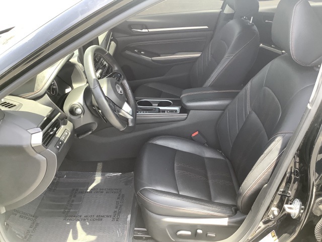 2023 Nissan Altima SR photo 11