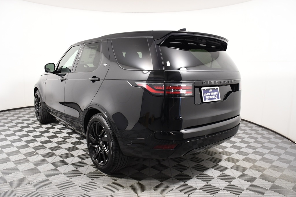 2025 Land Rover Discovery SE photo 2
