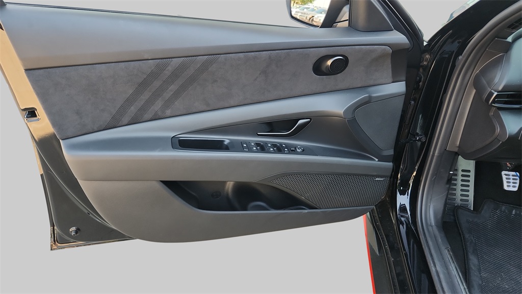 2025 Hyundai Elantra N Base photo 23