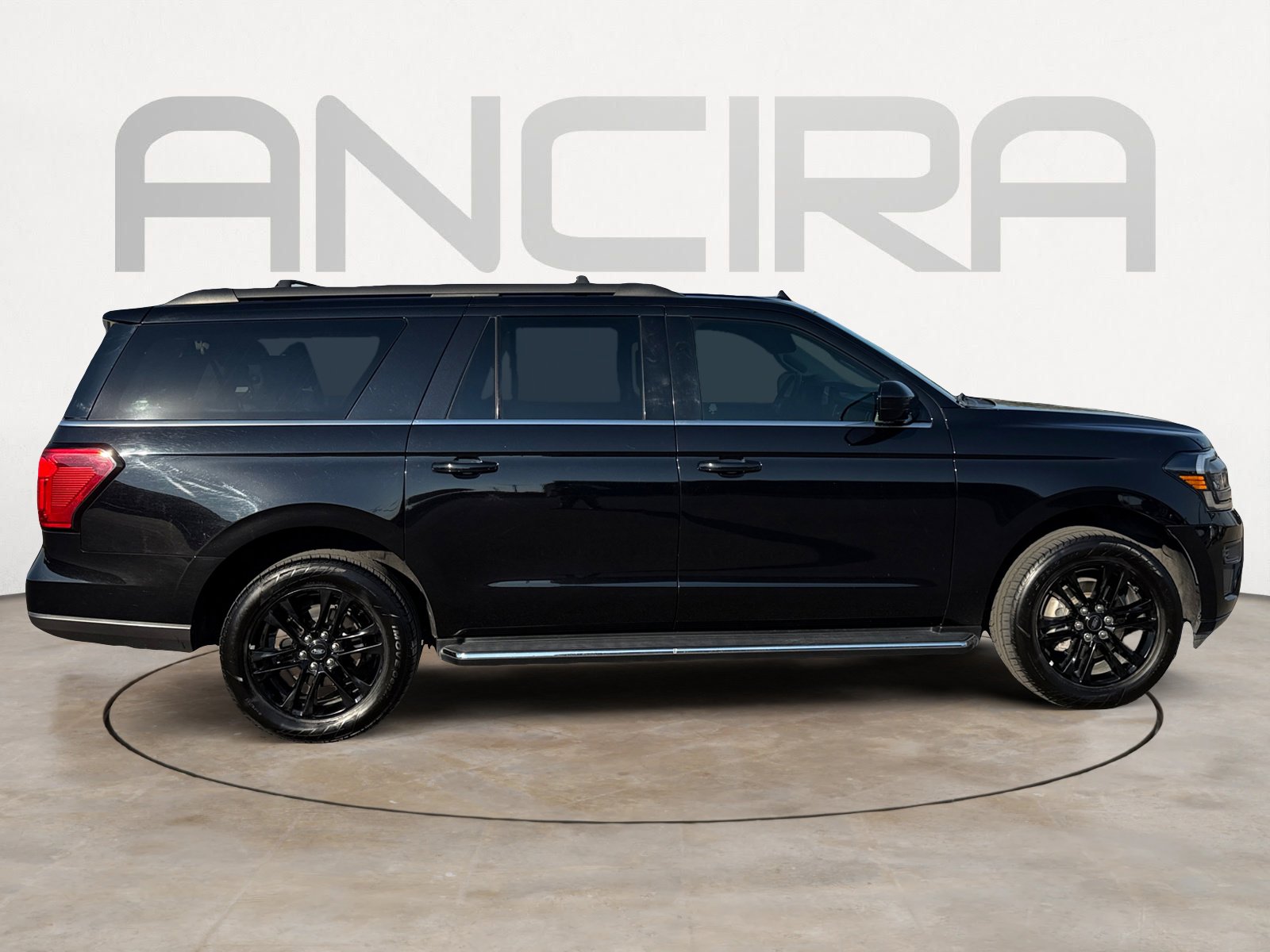 2022 Ford Expedition MAX XLT photo 3