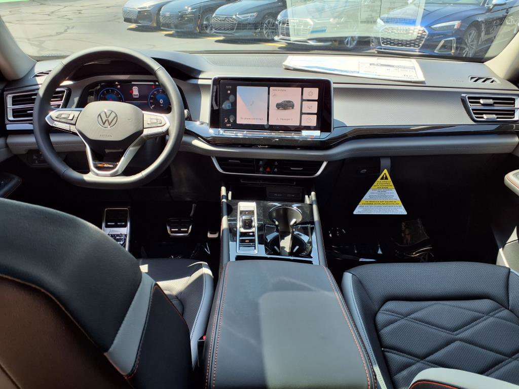 2025 Volkswagen Atlas Peak Edition SE photo 4