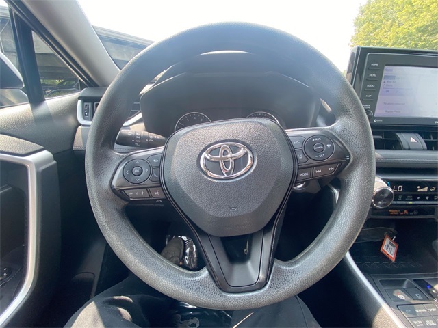 2021 Toyota RAV4 XLE photo 4