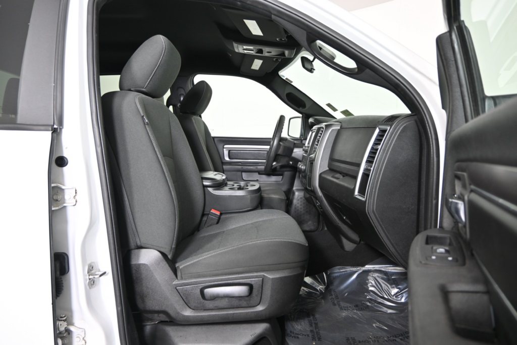 2021 Ram 1500 Classic Warlock photo 11
