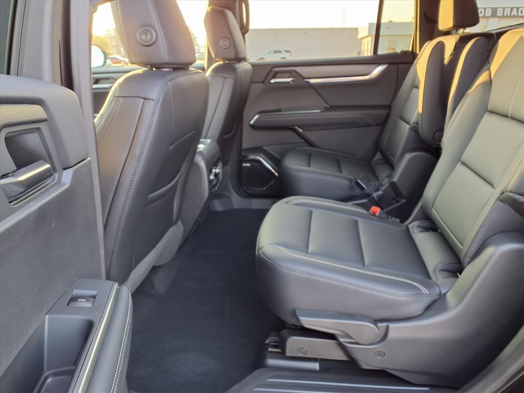 2026 Gmc Acadia Elevation photo 3
