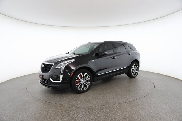 2023 Cadillac XT5 Sport photo 2