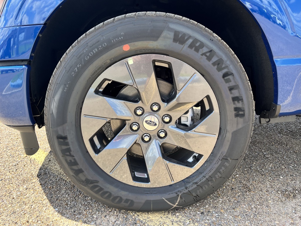 2025 Ford F-150 STX photo 9
