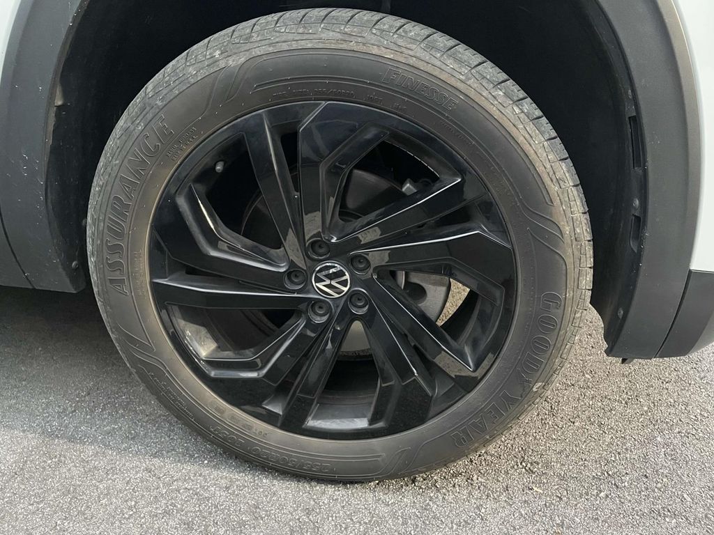 2022 Volkswagen Atlas SE Technology photo 5