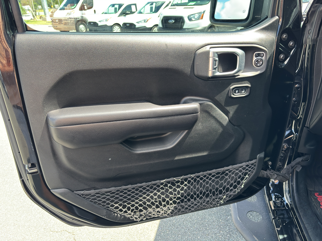 2020 Jeep Wrangler Sport S photo 17