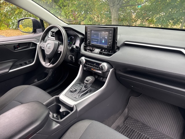 2021 Toyota RAV4 Hybrid LE photo 14
