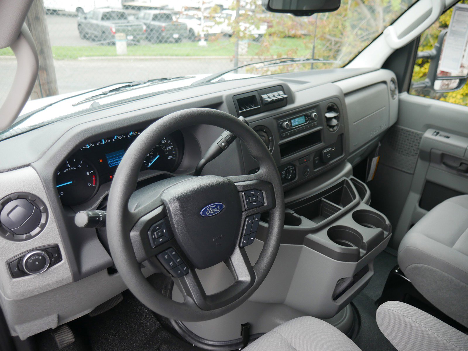 2025 Ford E-350 photo 3