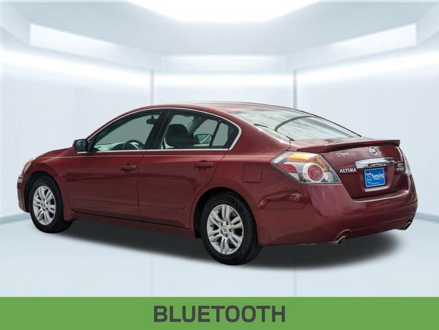 2012 Nissan Altima 2.5 S photo 2