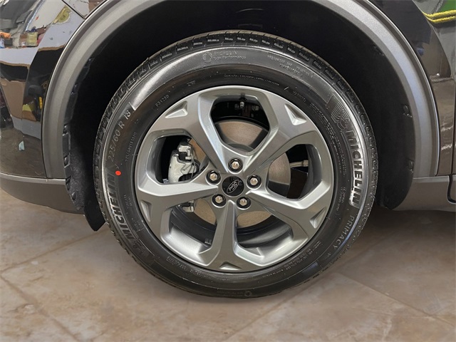2025 Ford Escape ST-Line photo 7