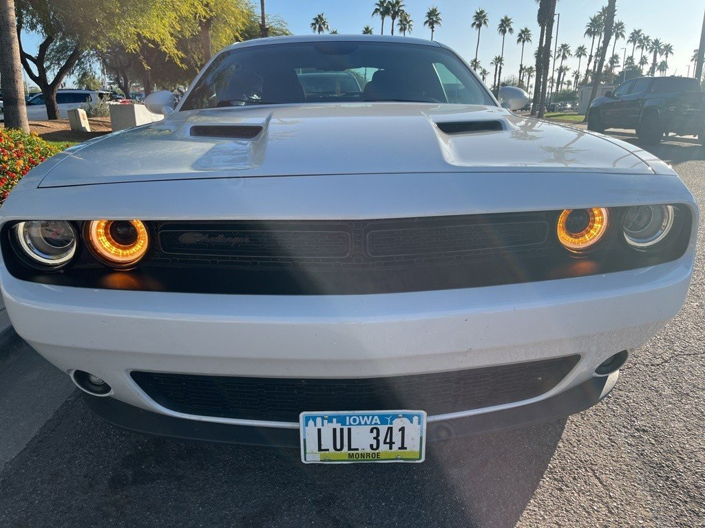 2023 Dodge Challenger SXT photo 2