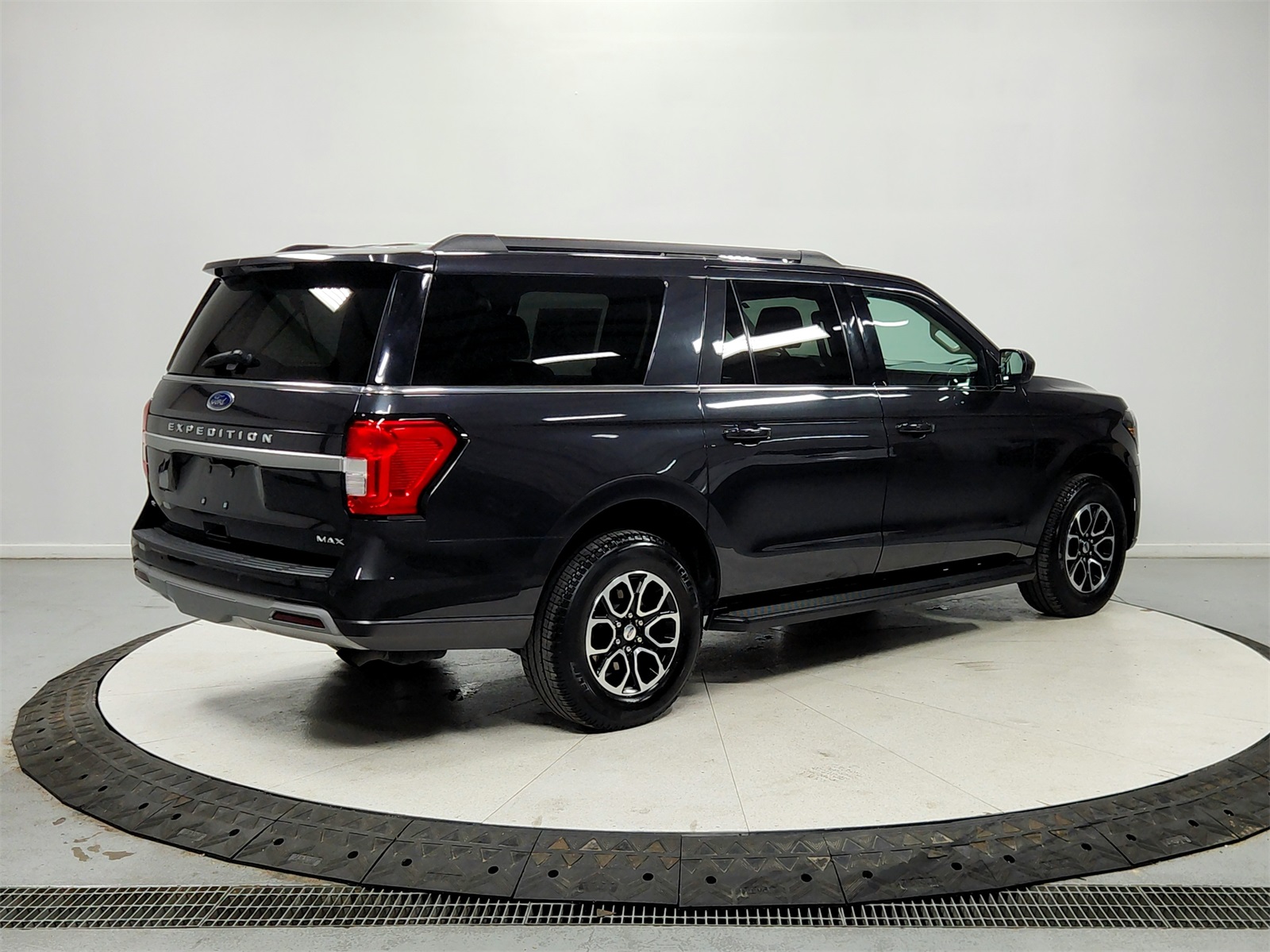 2024 Ford Expedition MAX XLT photo 4