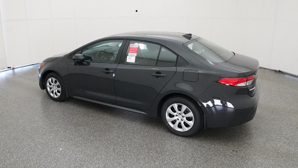 2025 Toyota Corolla LE photo 11