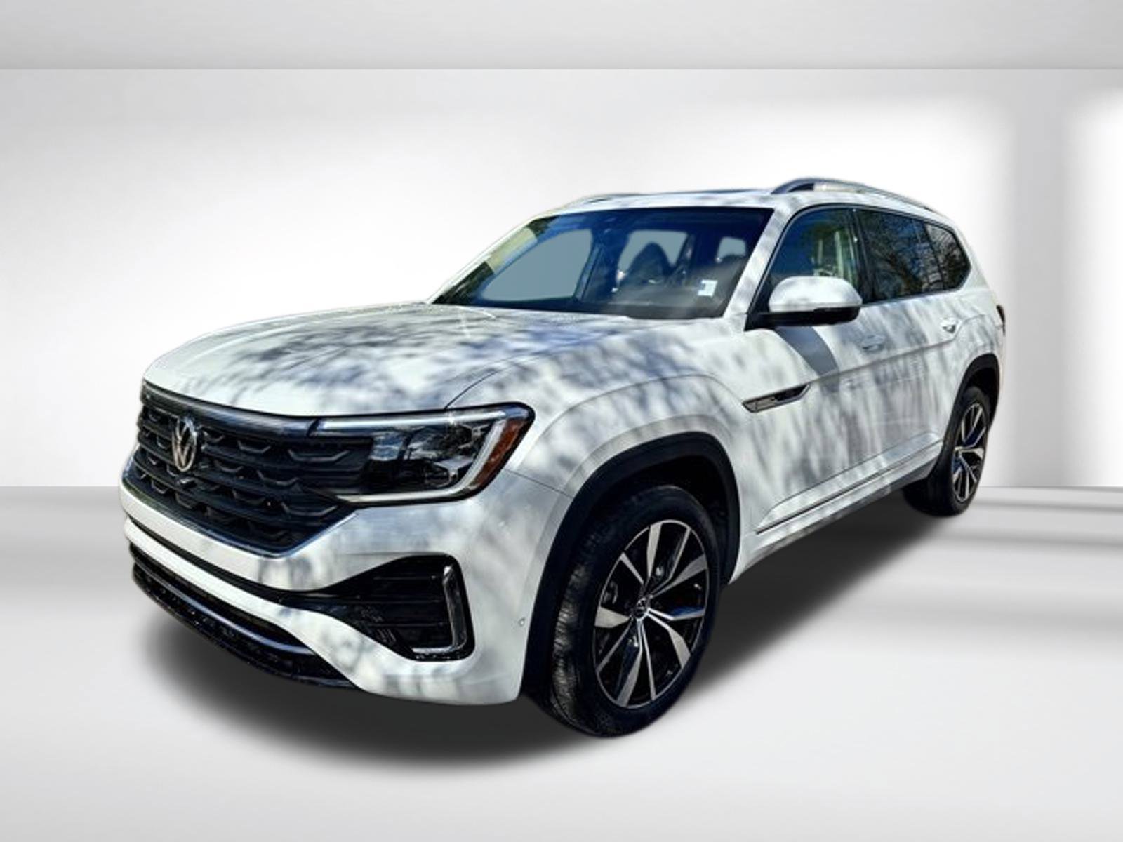 2026 Volkswagen Atlas SEL Premium R-Line photo 3