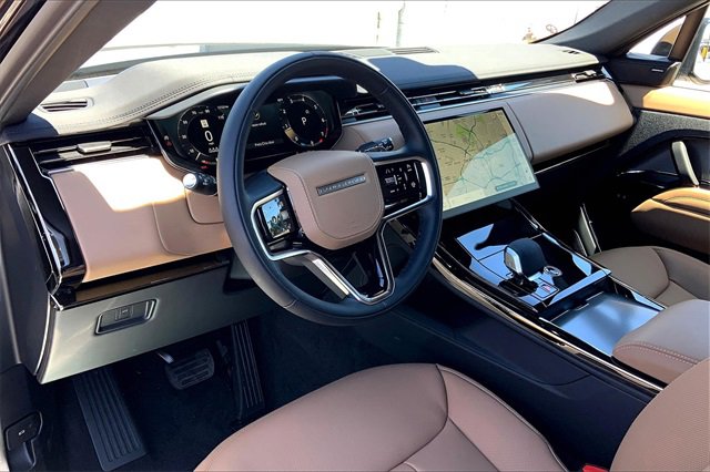 2025 Land Rover Range Rover Sport SE photo 4