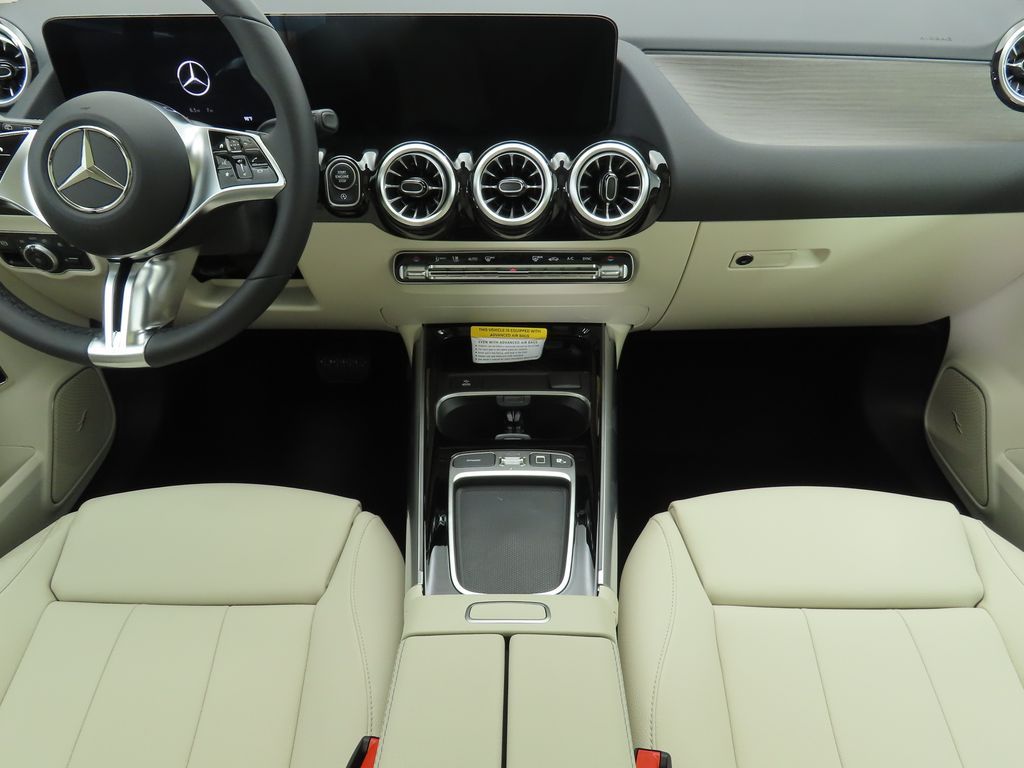 2026 Mercedes Benz GLA 250 photo 12