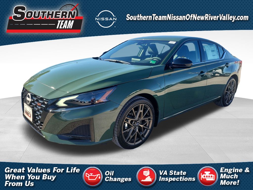 2025 Nissan Altima SR's photo