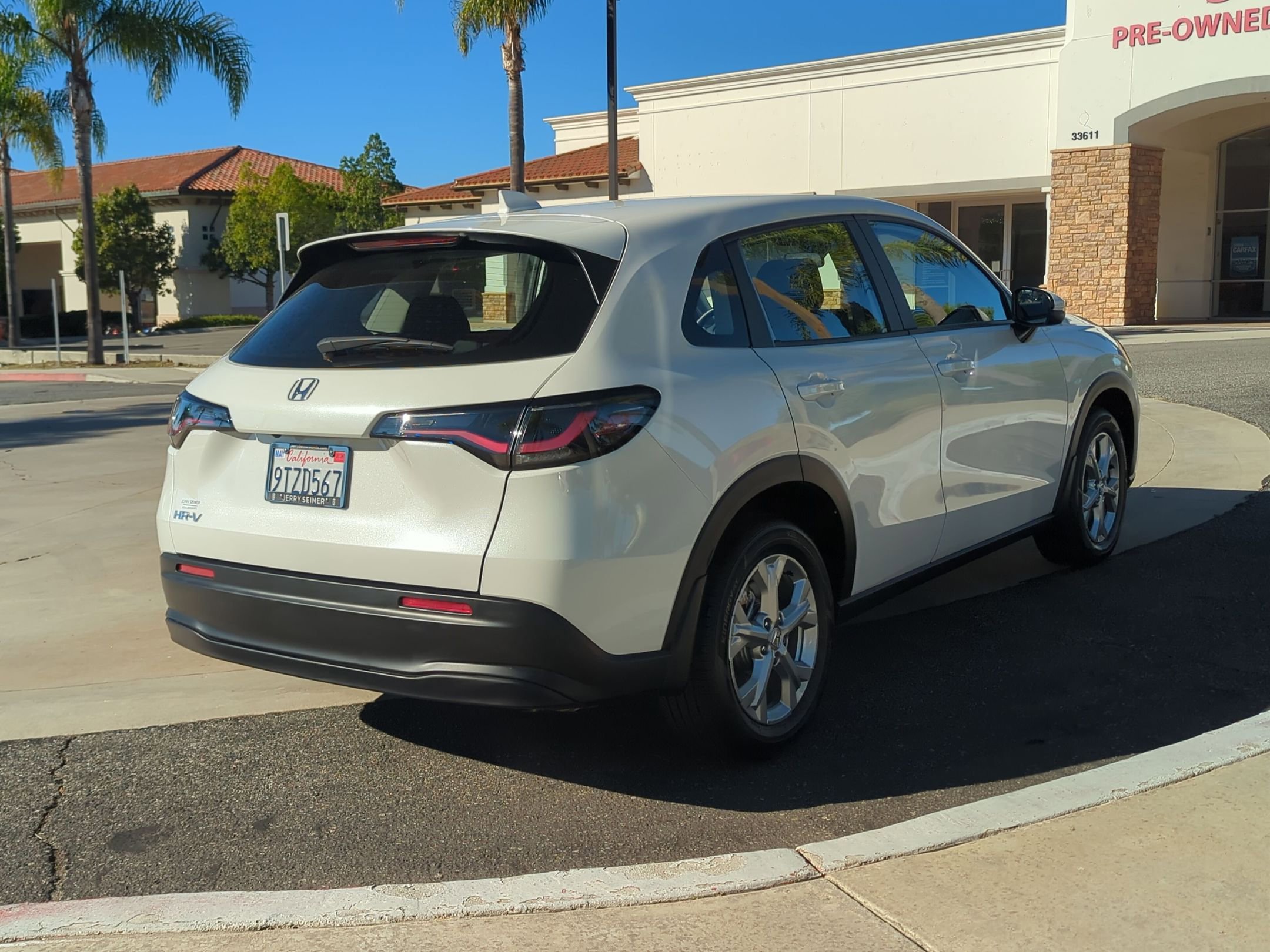 2025 Honda HR-V LX photo 4