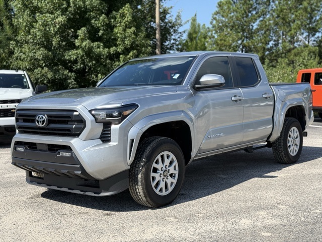 2024 Toyota Tacoma SR5 photo 3