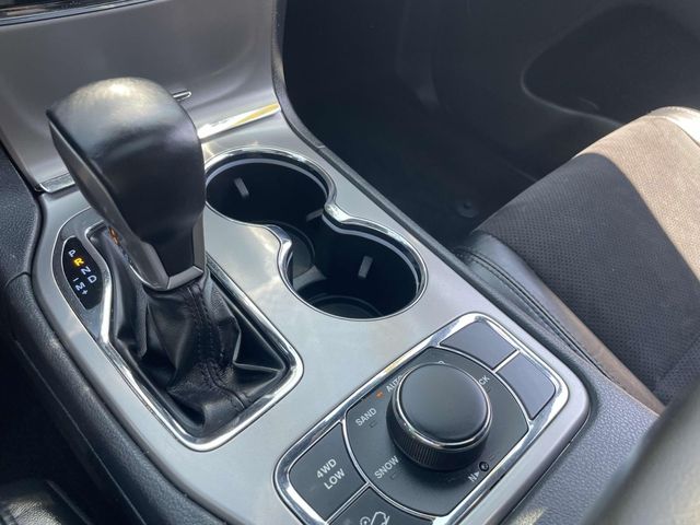 2022 Jeep Cherokee Laredo X photo 24