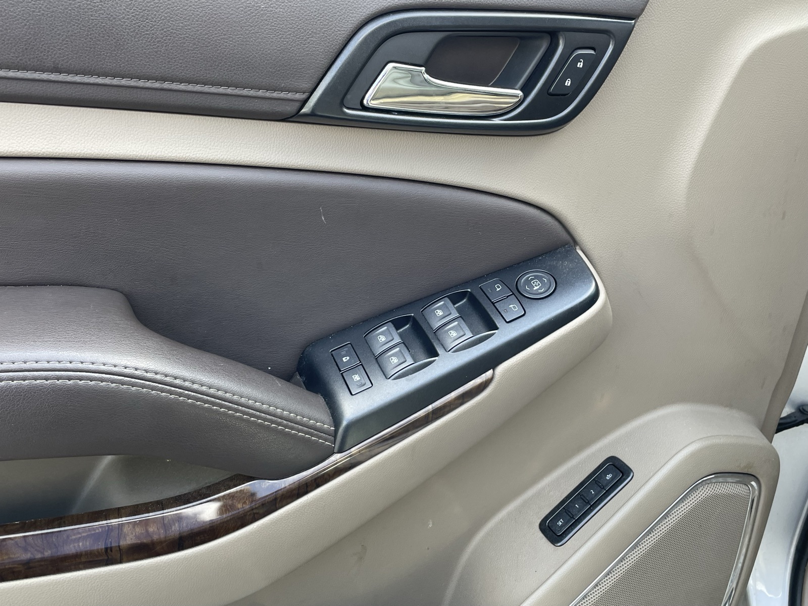 2020 Chevrolet Tahoe LT photo 17
