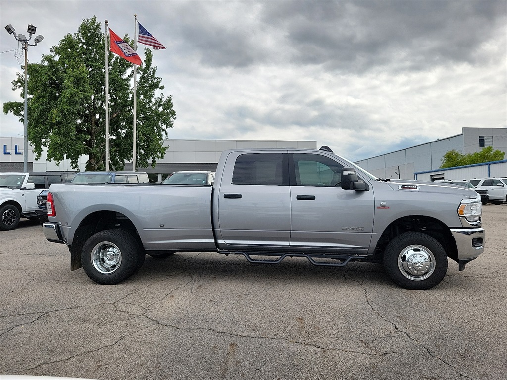 2024 Ram 3500 Big Horn photo 6