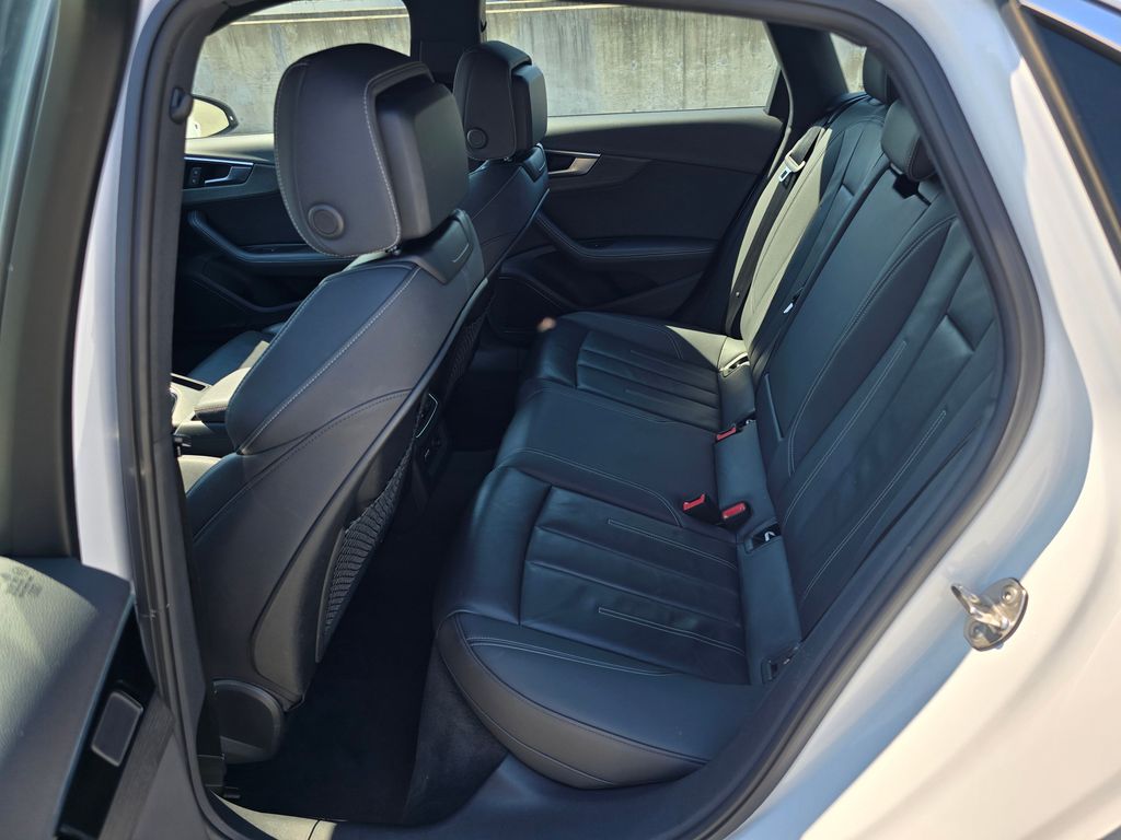 2023 Audi A4 S line Quattro Premium Plus photo 16