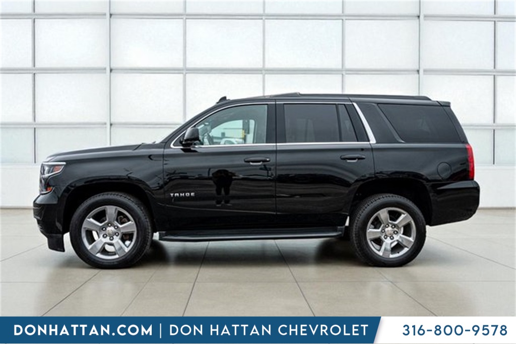 2017 Chevrolet Tahoe LS photo 2